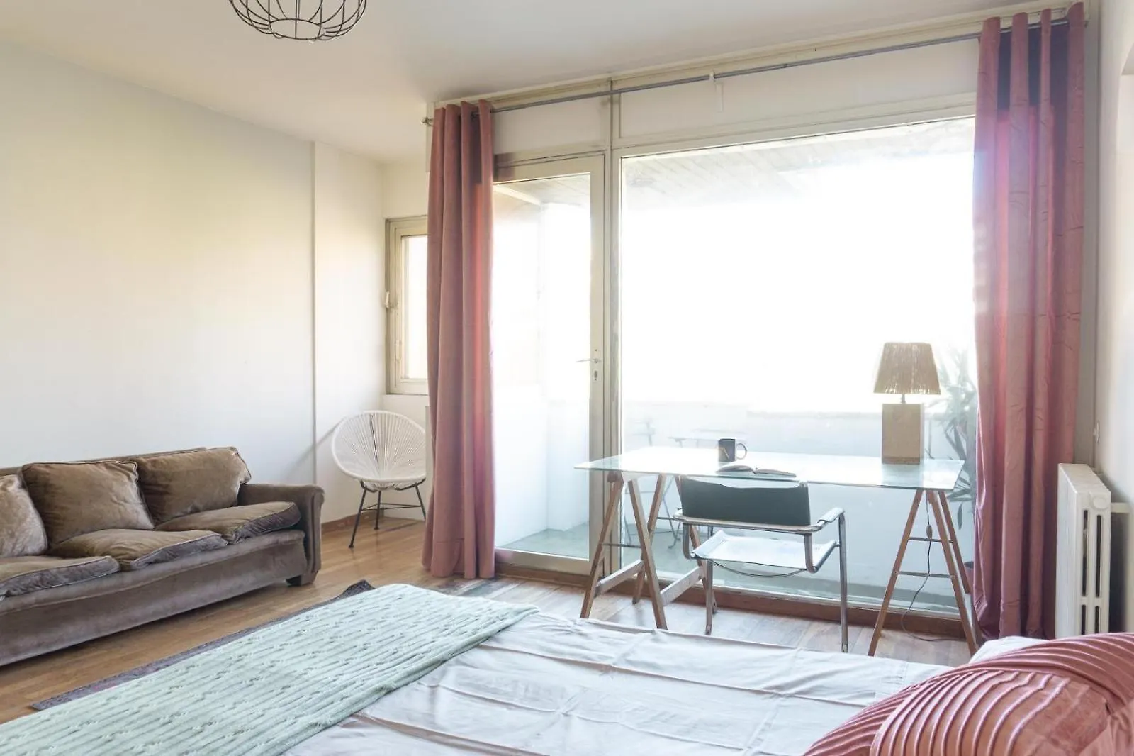 Rooms In Beautiful Apartment In Gracia Barcelona Guest house