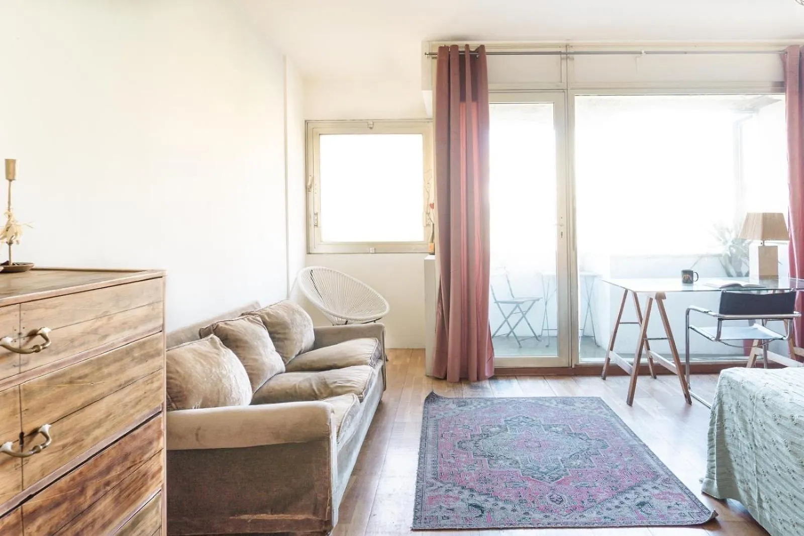 Rooms In Beautiful Apartment In Gracia Barcelona