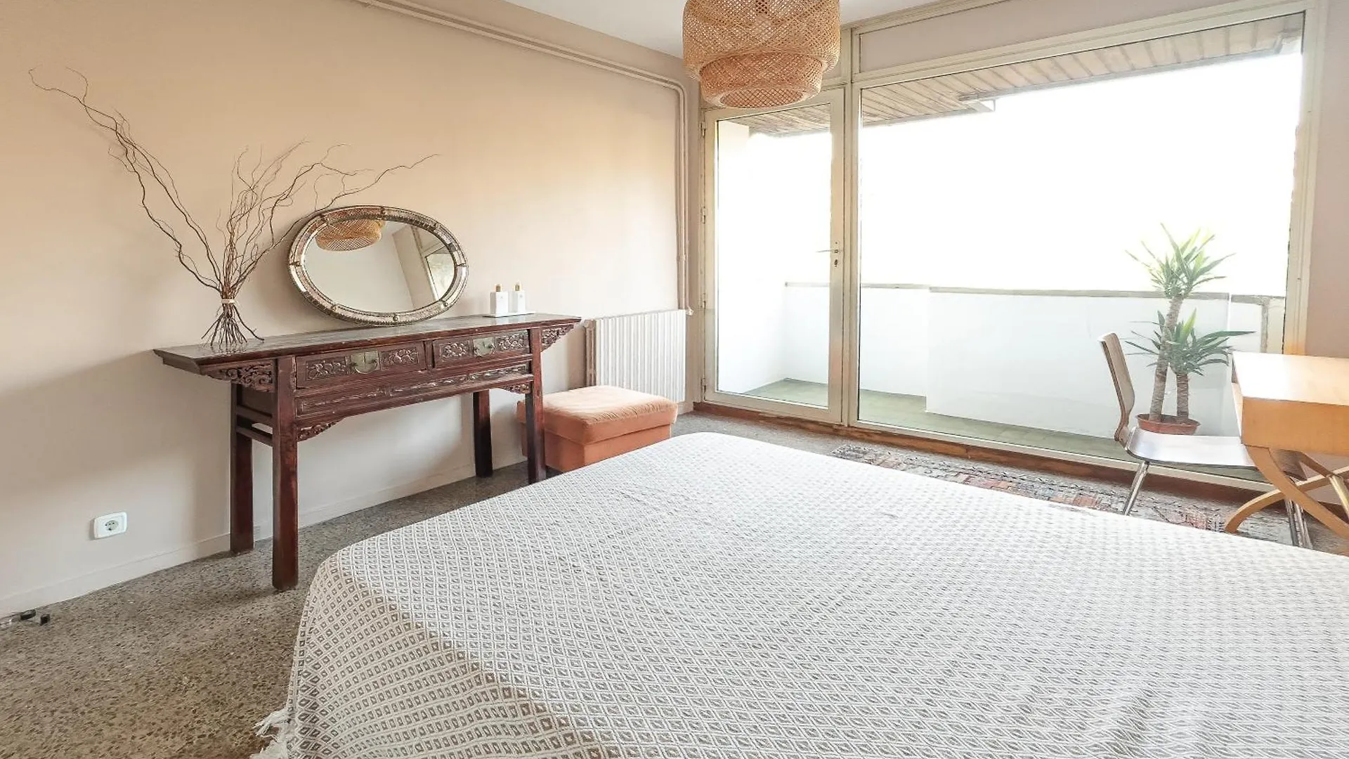 Rooms In Beautiful Apartment In Gracia Barcelona Spain