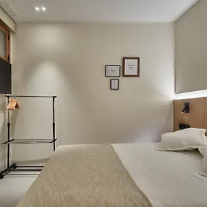Ella Ramblas Guest house