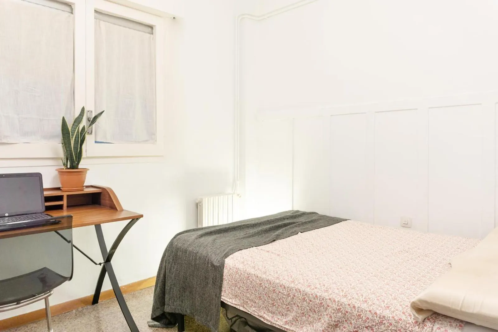 Guest house Rooms In Beautiful Apartment In Gracia Barcelona